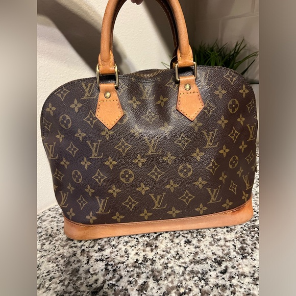 Louis Vuitton Alma bag - Picture 2 of 6